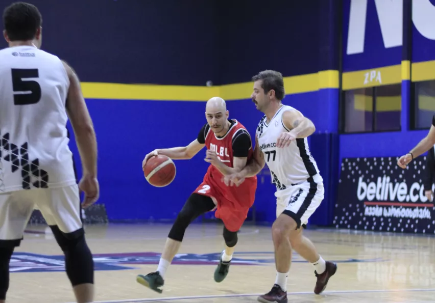 მერვე ტური